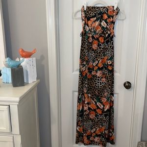 Justify Size L sleeveless maxi dress w/ leopard and orange floral print Resort